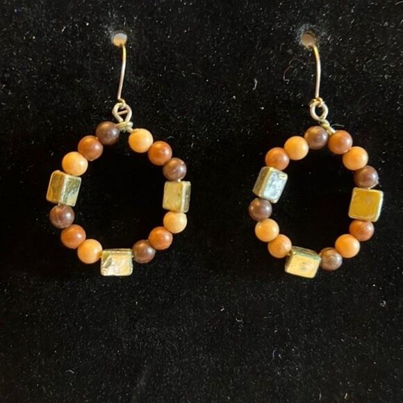 Vintage beaded hoop dangle earrings for pierced ears - Picture 1 of 4